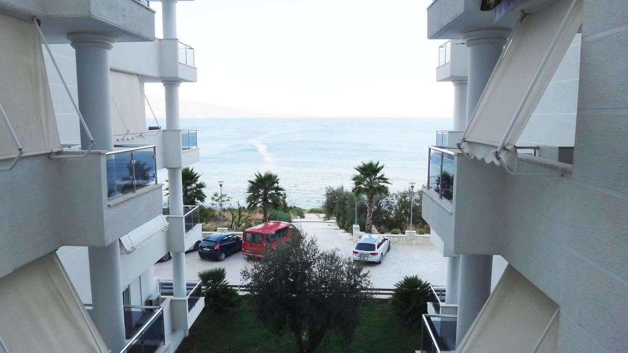 Apartments In White Residence Sarandë Esterno foto