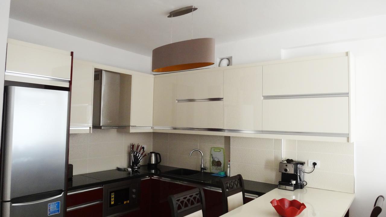 Apartments In White Residence Sarandë Esterno foto