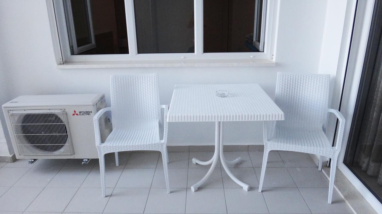 Apartments In White Residence Sarandë Esterno foto