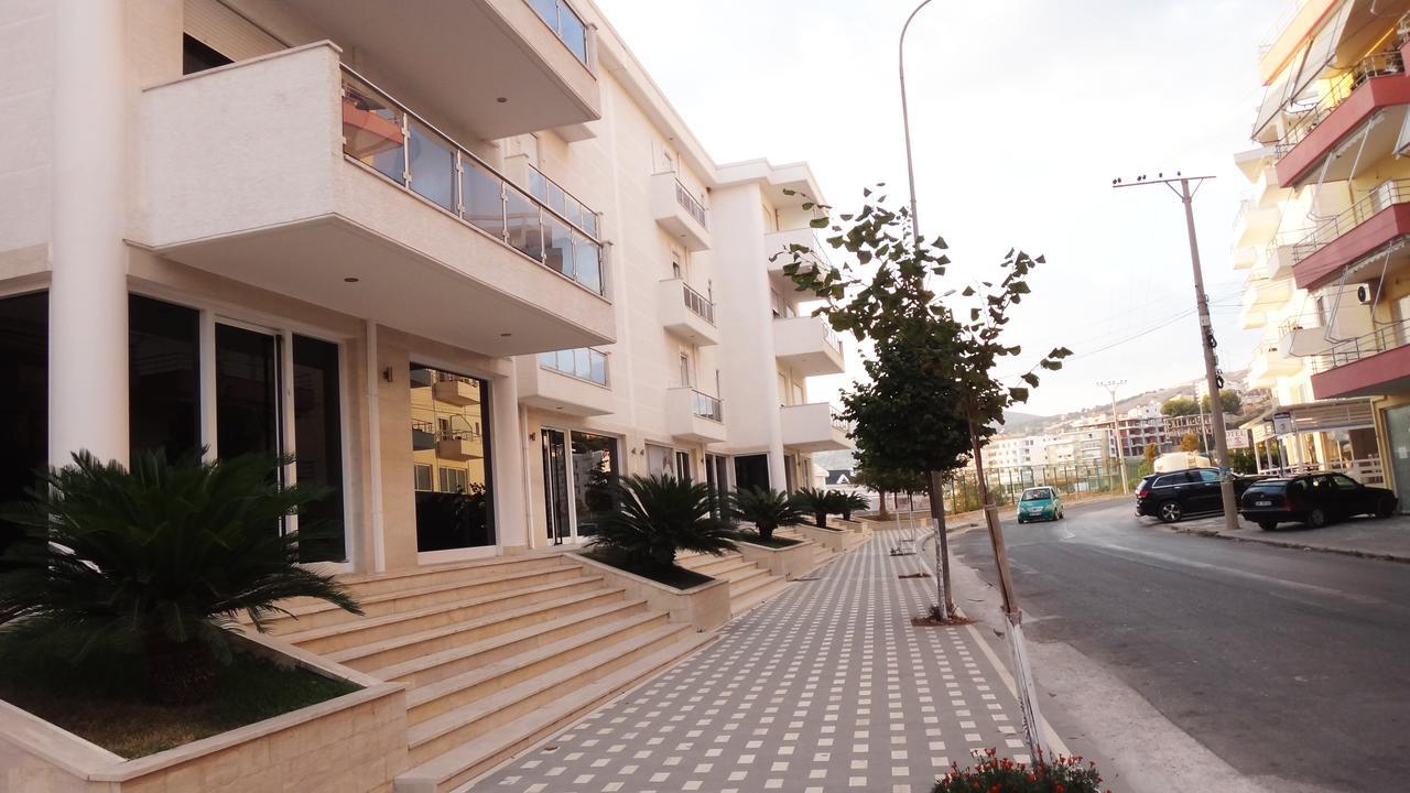 Apartments In White Residence Sarandë Esterno foto